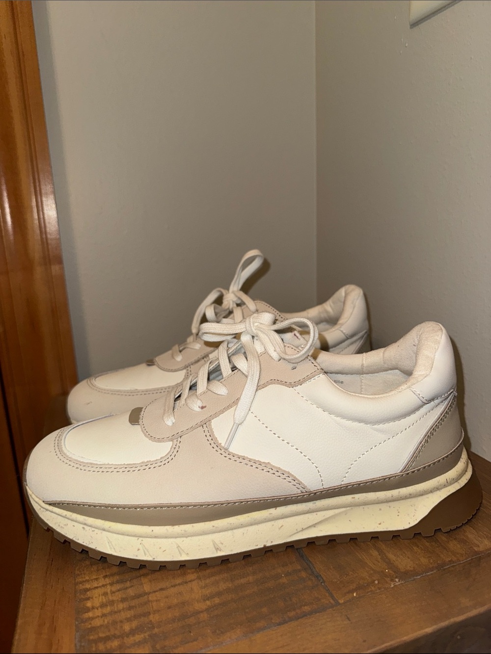 Madewell Women's White and Beige Leather Sneakers - 10 M